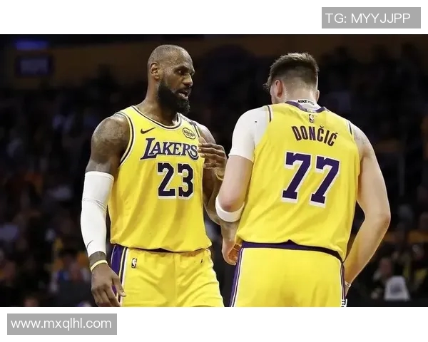 快船与湖人季前赛精彩瞬间回顾全场亮点不容错过 快船与湖人季前赛精彩瞬间回顾全场亮点不容错过